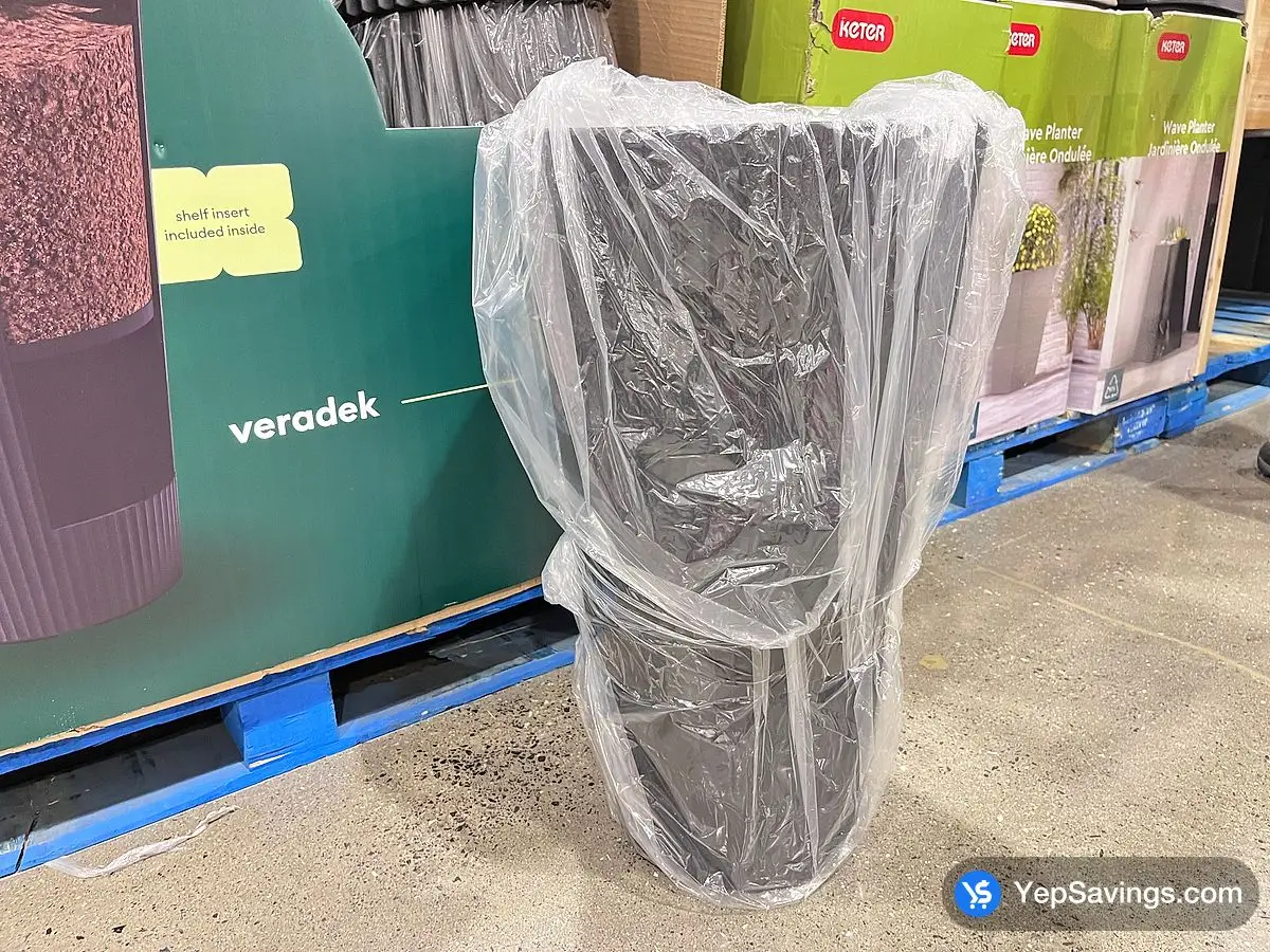 Costco VERADEK DEMI TALL PLANTER 26 " ( 66cm ) - Canada (ITM 1869825)
