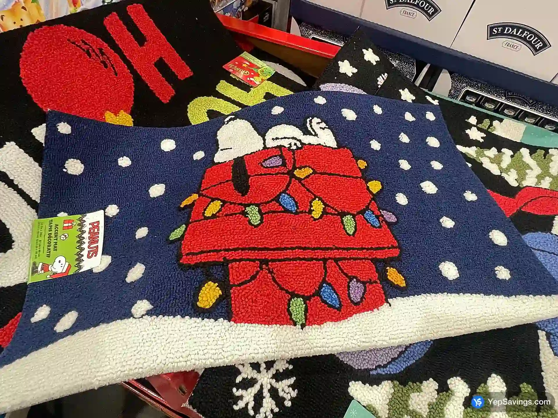 Costco LICENSED HOLIDAY RUG 22.5" X 38" - Canada (ITM 1534095)