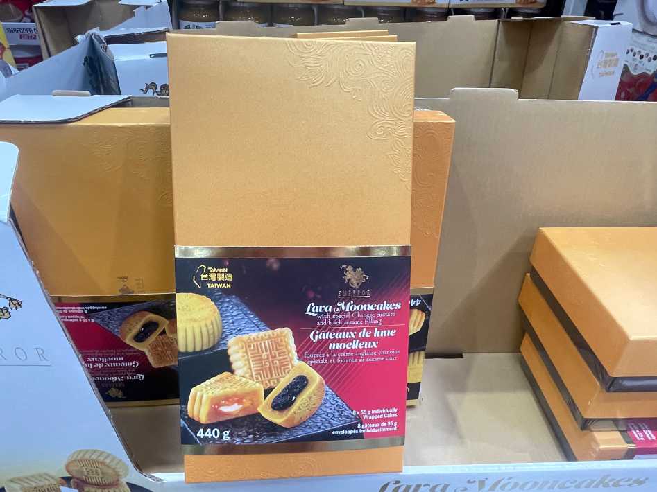 Costco EMPEROR LAVA MOONCAKES 440 g - Canada (ITM 1346961)