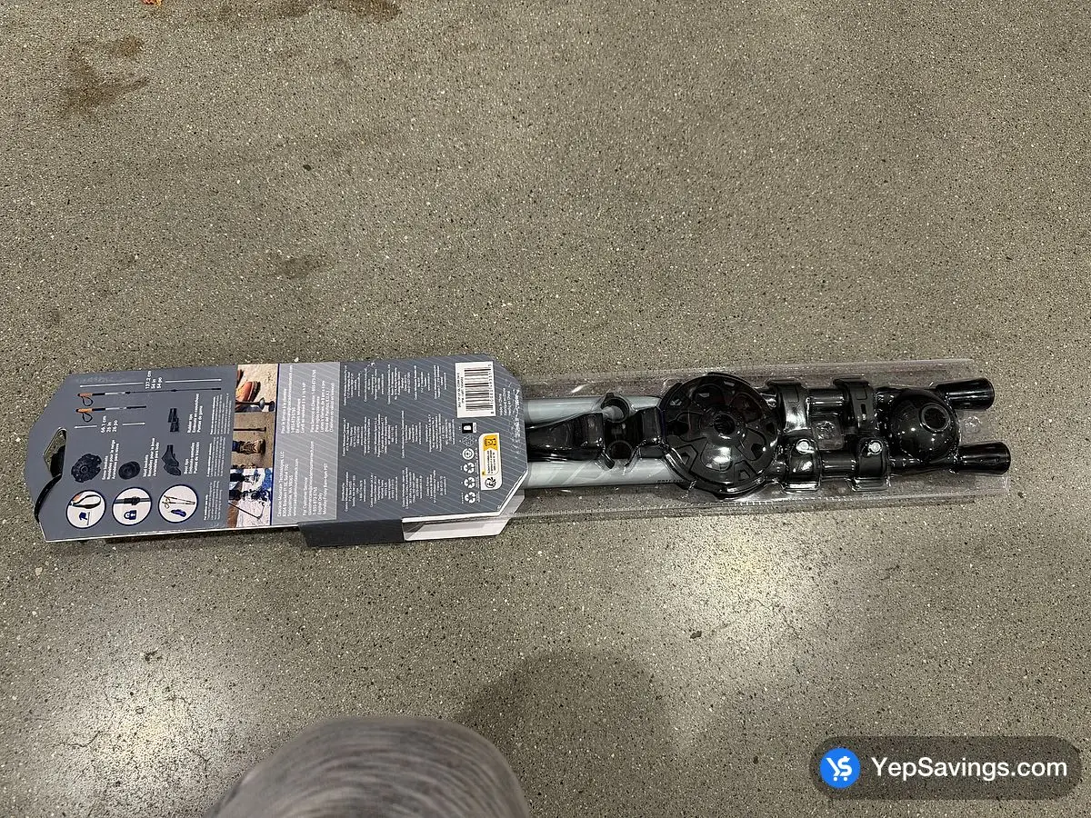 Costco CASCADE MOUNTAIN 100 % CARBON FIBER TREKKING POLE - Canada (ITM 1654502)