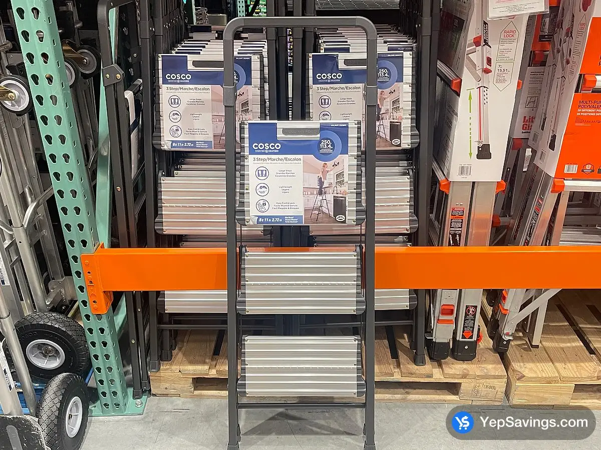 Costco COSCO 3 STEP STOOL Rated to hold up to 250lb - Canada (ITM 2323075)