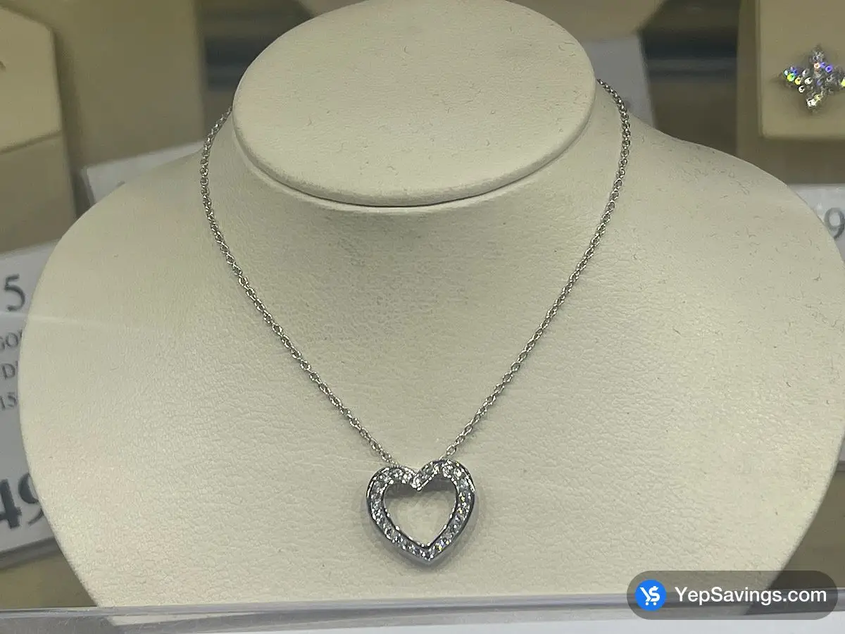 Costco 14KT WUTE GOLD DIAMOND HEART PENDANT 0.25CTW IVS2 - Canada (ITM 1264559)