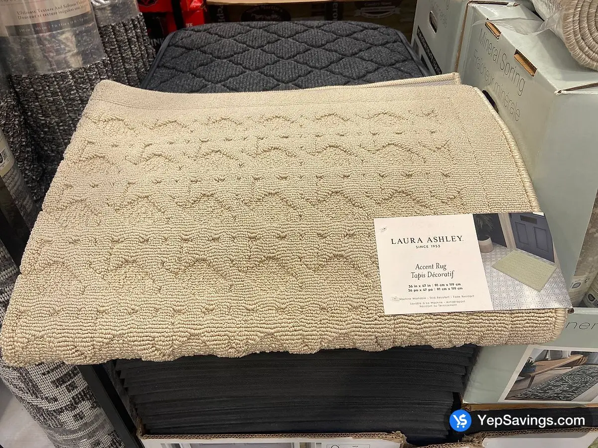 Costco LAURA ASHLEY ACCENT MAT 36 " X 47 " - Canada (ITM 6645321)