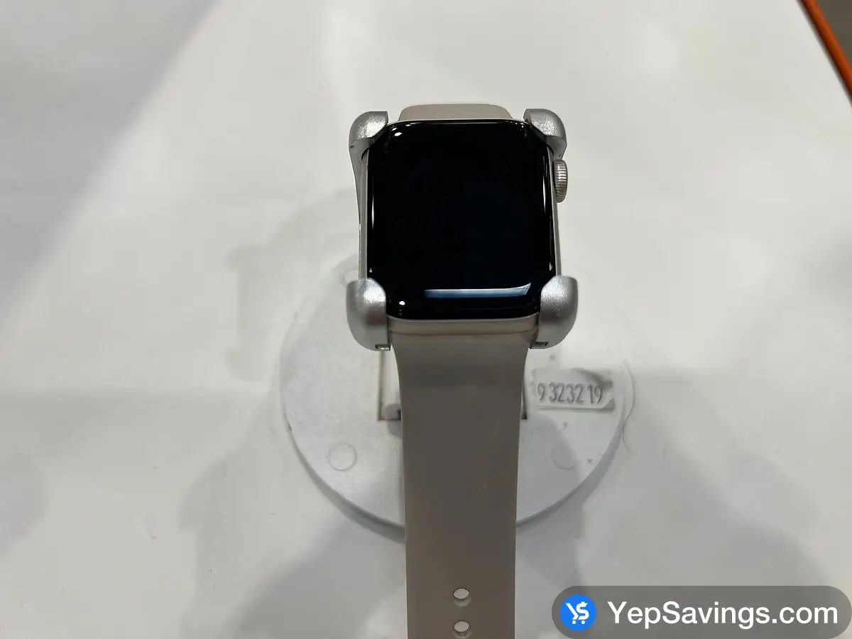 APPLE WATCH SE GPS 2ND GEN 40mm Starlight at Costco 3180 Laird Rd Mississauga Oakville