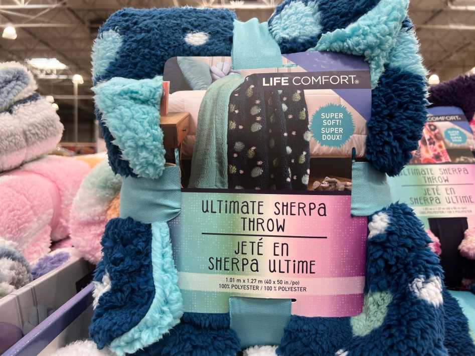 Costco LIFE COMFORT SHERPA THROW 40 " X 50 " - Canada (ITM 1039162)