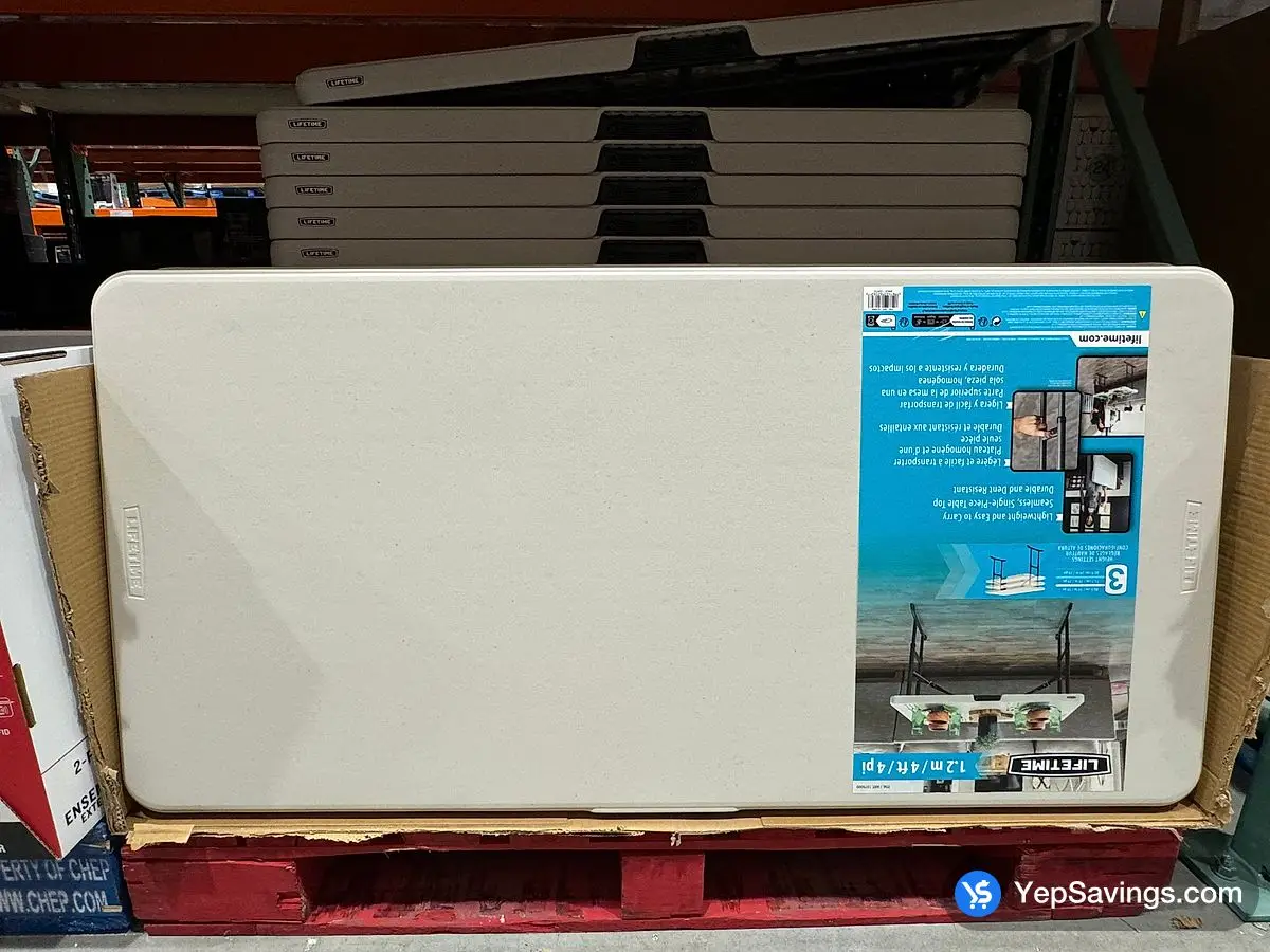 Costco LIFETIME 6 ' FOLD IN HALF TABLE INDOOR / OUTDOOR USE - Canada (ITM 1375005)
