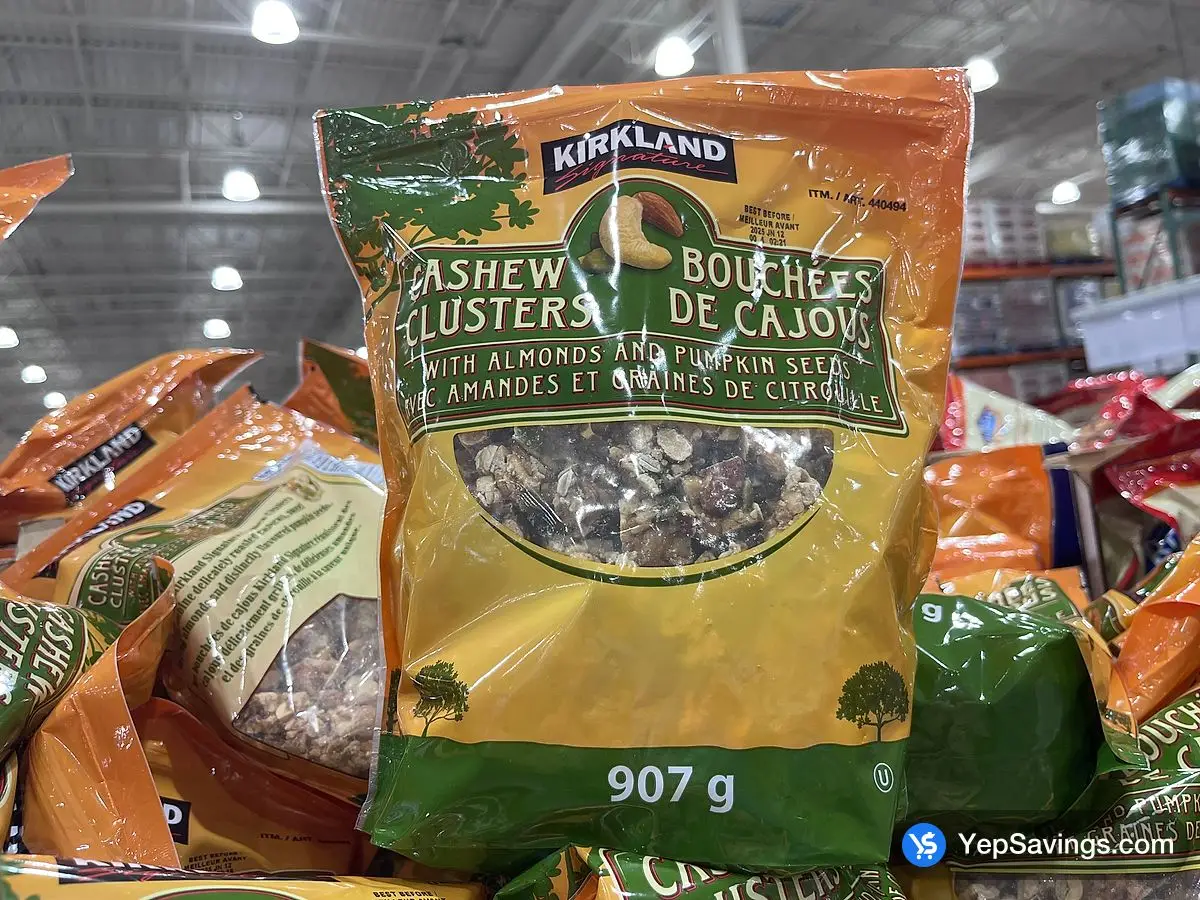 Costco KIRKLAND SIGNATURE CASHEW CLUSTERS 907 g - Canada (ITM 440494)