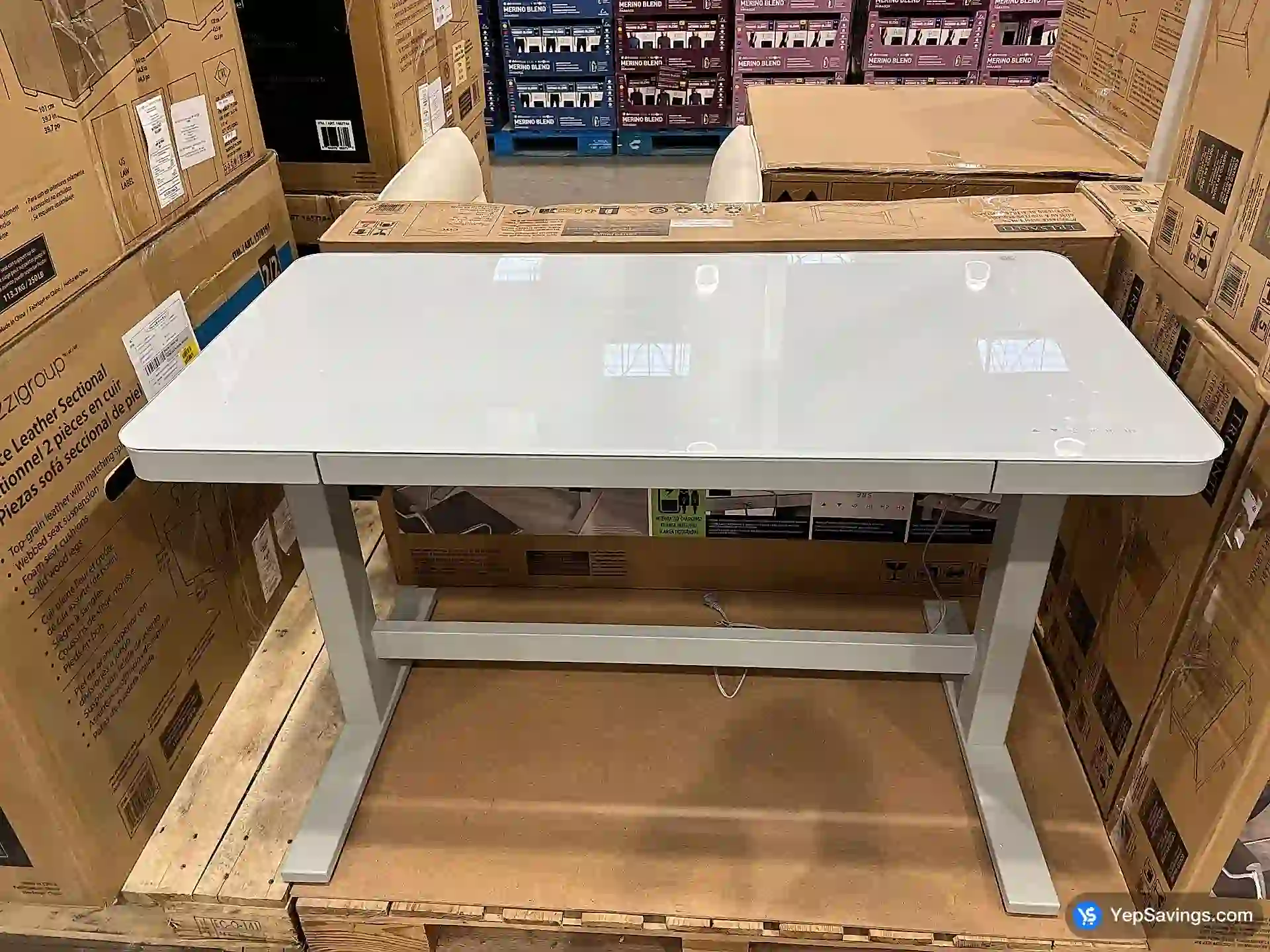 Costco TRESANTI GELLER ADJUSTABLE HEIGHT DESK WHITE - Canada (ITM 1646074)