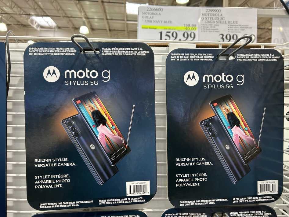 Costco MOTOROLA G PLAY ^ 32GB NAVY BLUE - Canada (ITM 2266600)