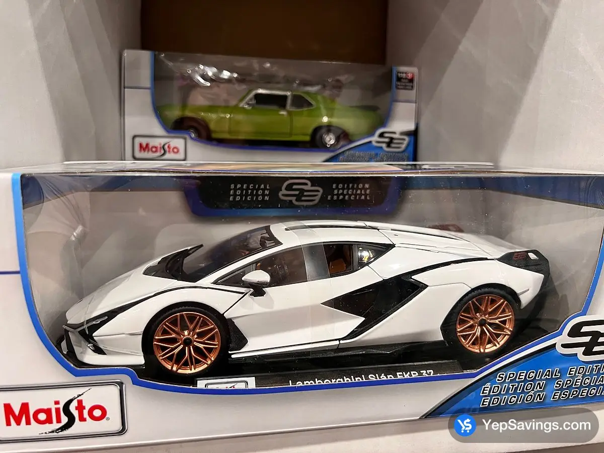 Costco MAISTO SPECIAL EDITION CAR 1:18 SCALE - Canada (ITM 9897765)