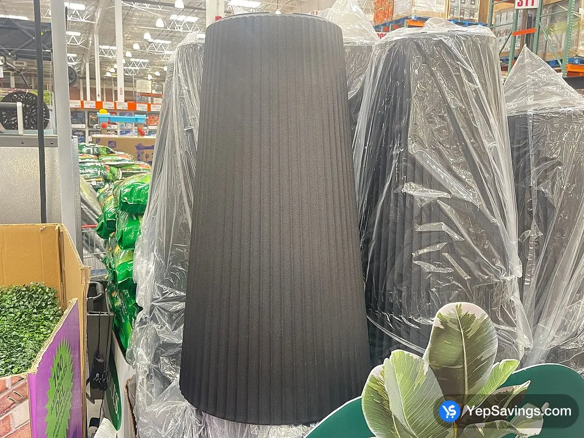 Costco VERADEK DEMI TALL PLANTER 26 " ( 66cm ) - Canada (ITM 1869825)