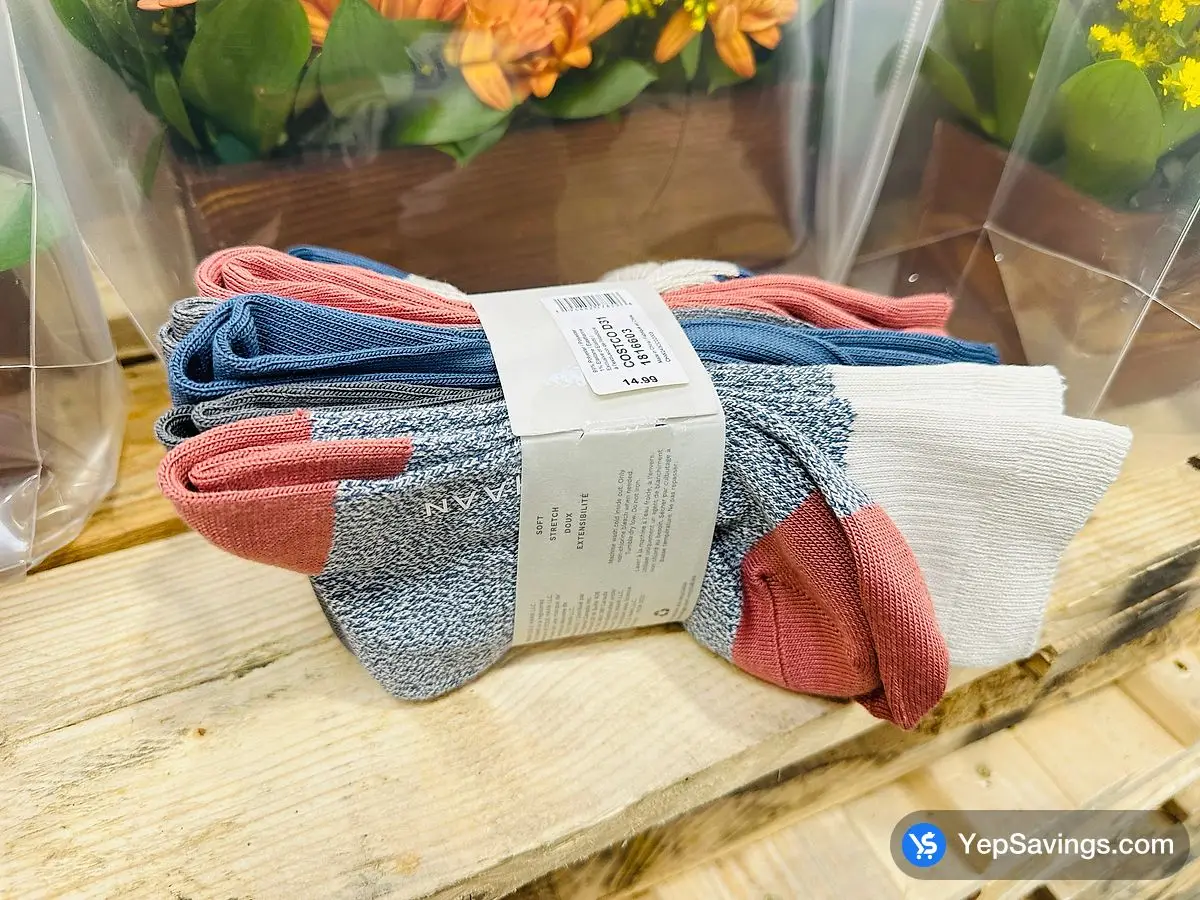 Costco COLE HAAN CREW SOCKS 6PK LADIES SIZES 4-10 - Canada (ITM 1816603)