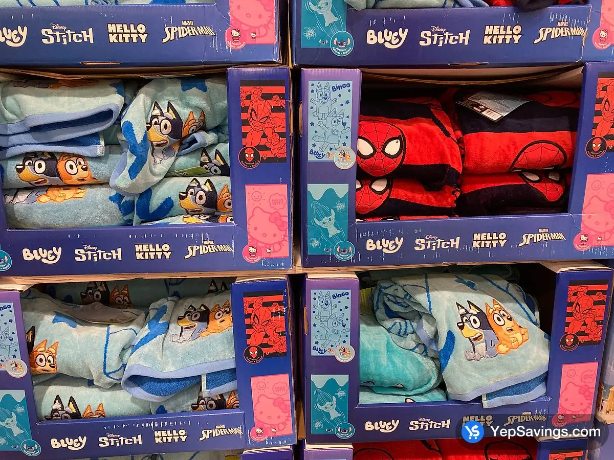 Costco LICENSED KIDS BEACH TOWEL 34 " X 63 " - Canada (ITM 1727168)