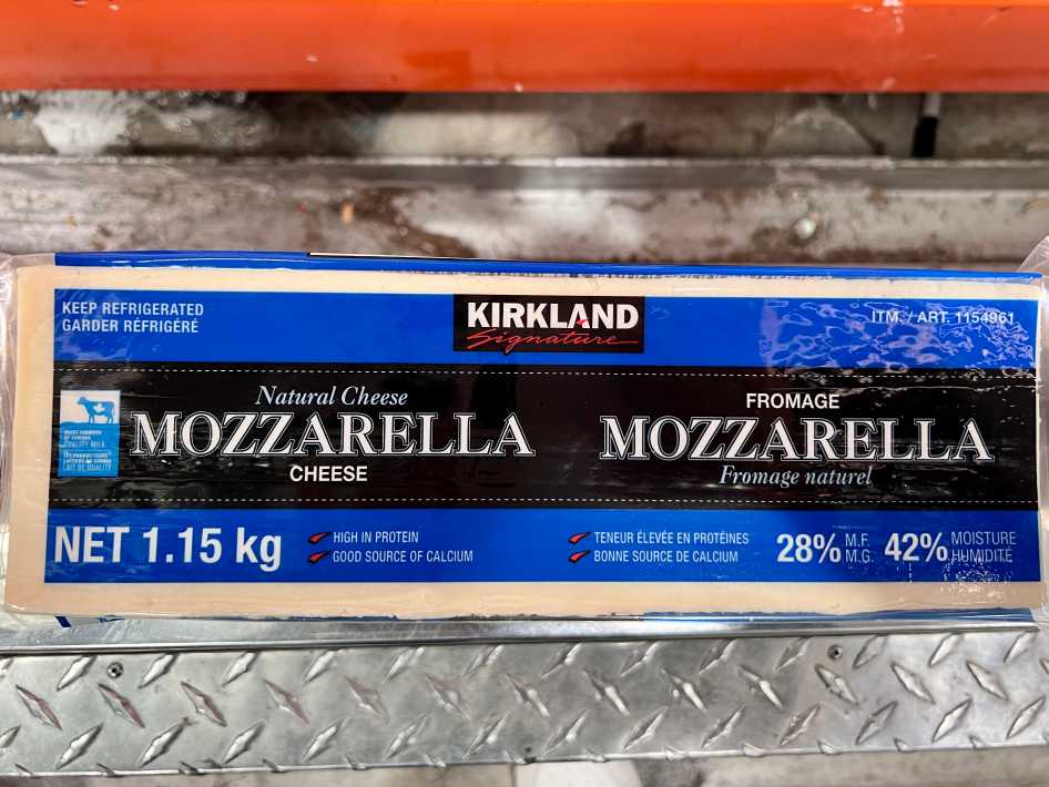 KIRKLAND SIGNATURE MOZZARELLA 28% M.F. 1.15 kg ITM 1154961 at Costco