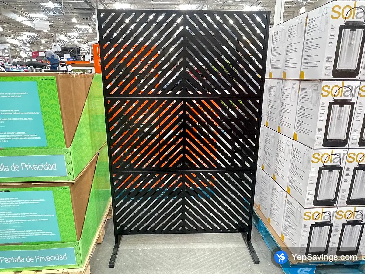 Costco INSIDE OUTSIDE GARDEN PRIVACY SCREEN 114cm x 40.5cm x 181 cm - Canada (ITM 1713621)