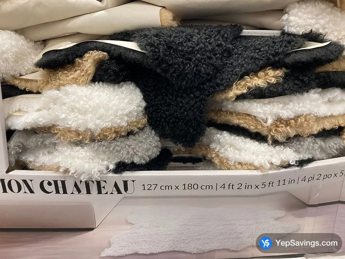 Costco MON CHATEAU FAUX FUR CURLY RUG 4'2 " X 5'11 " - Canada (ITM 4420081)
