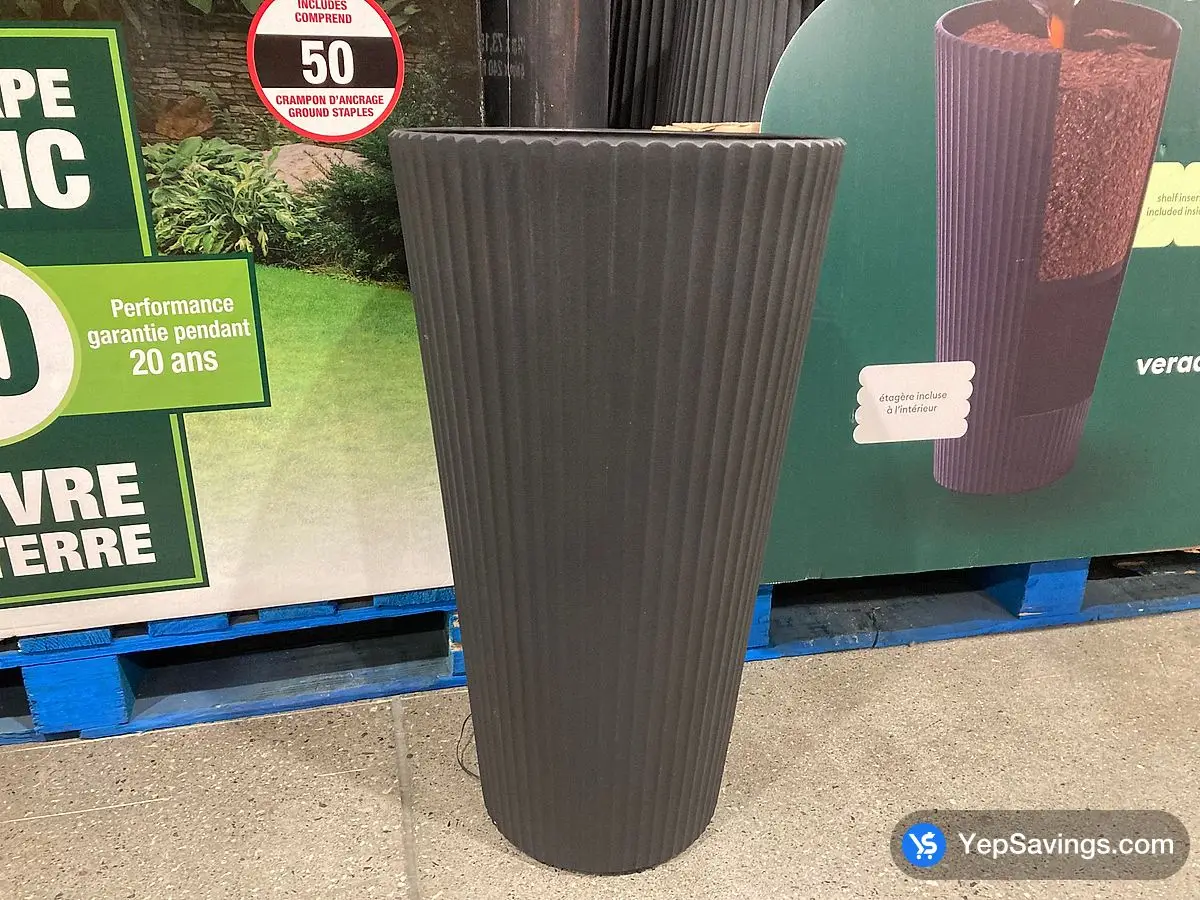 Costco VERADEK DEMI TALL PLANTER 26 " ( 66cm ) - Canada (ITM 1869825)