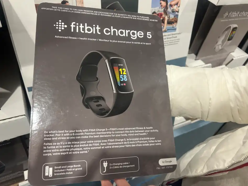 FITBIT CHARGE 5 TRACKER WHITE ITM 1737121 at Costco