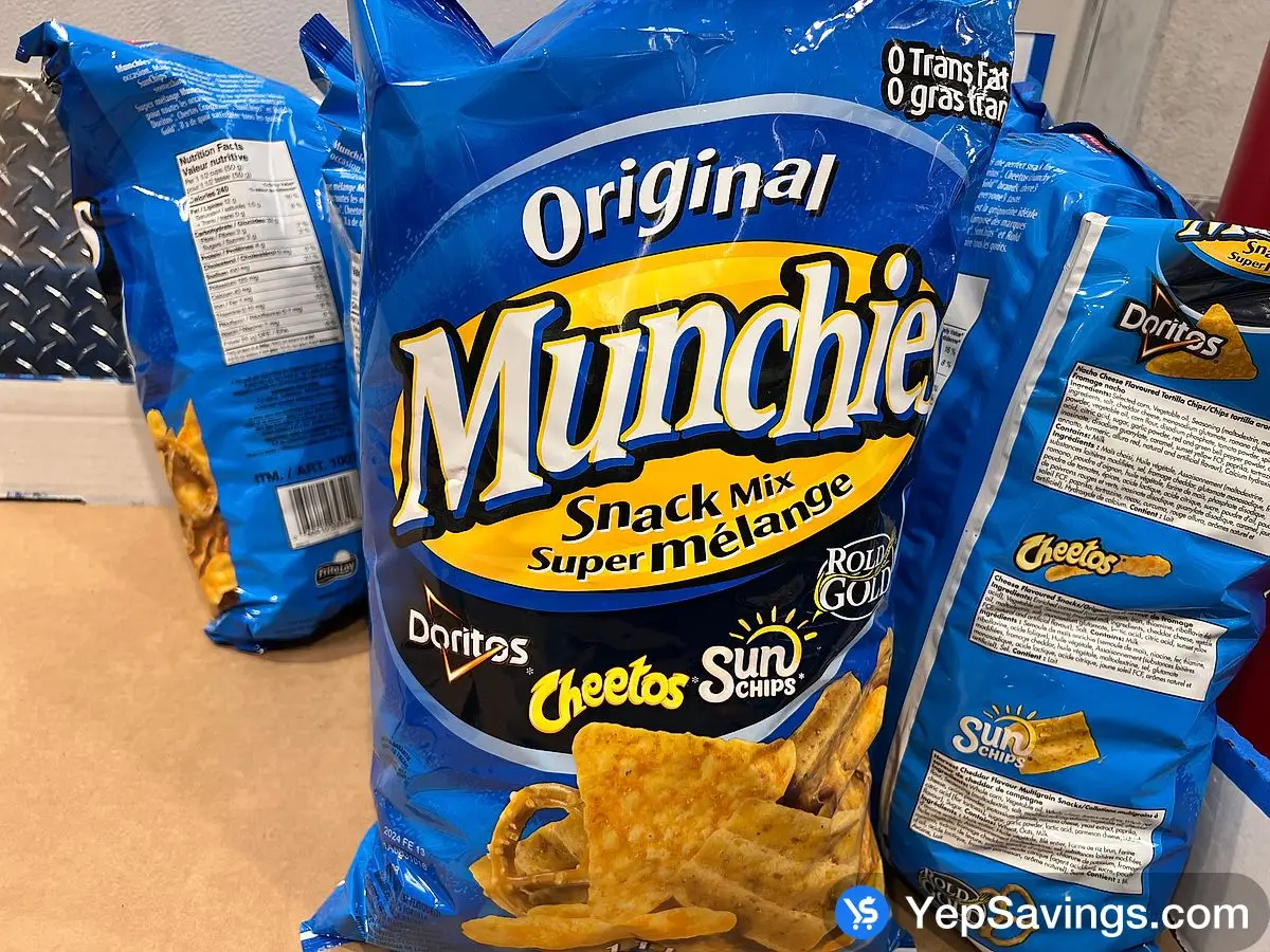 MUNCHIES SNACK MIX 1.1 kg ITM 100778 at Costco