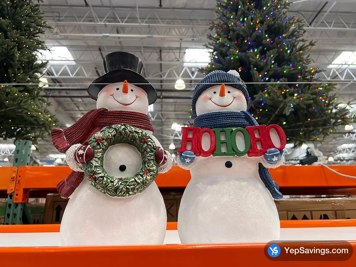 Costco HOLIDAY SNOWMAN ASSORTED 36.7 CM / 14.4 IN - Canada (ITM 2060226)