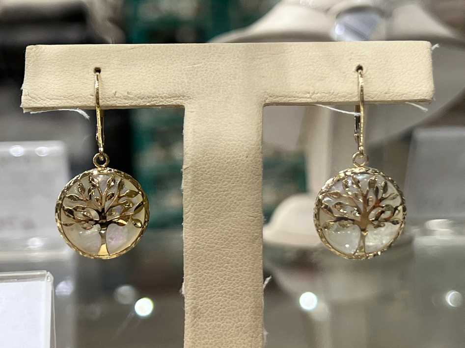 Costco 14KT YELLOW GOLD TREE OF LIFE MOTHER OF PEARL EARRINGS - Canada (ITM 1702000)