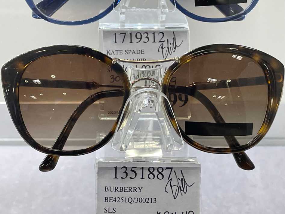 Costco BURBERRY BE4251Q/300213 SLS - Canada (ITM 1351887)