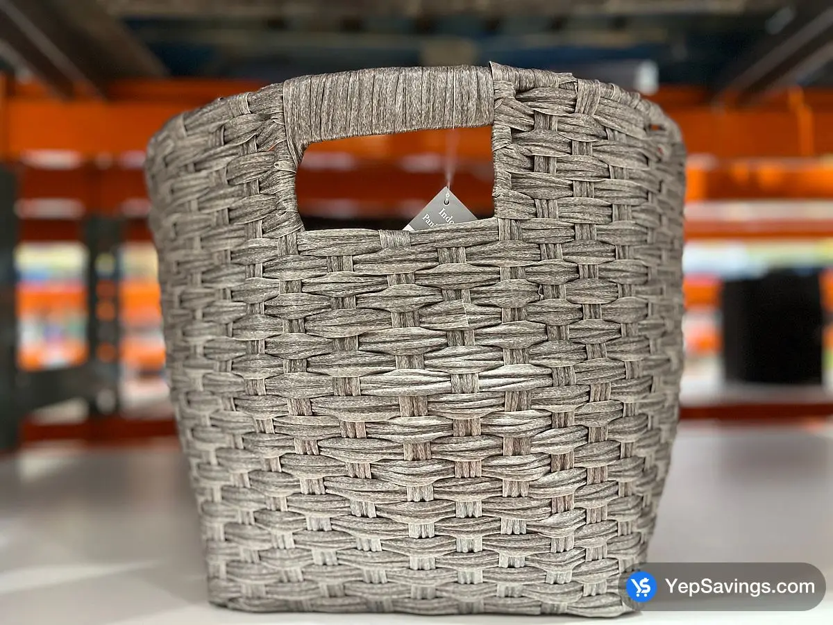 Costco BAUM LARGE BASKET FAUX WICKER - Canada (ITM 1485954)