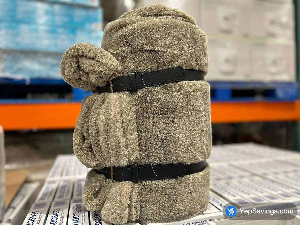 Costco MON CHATEAU FAUX FUR BLANKET KING 112 " X 92 " - Canada (ITM 1805272)