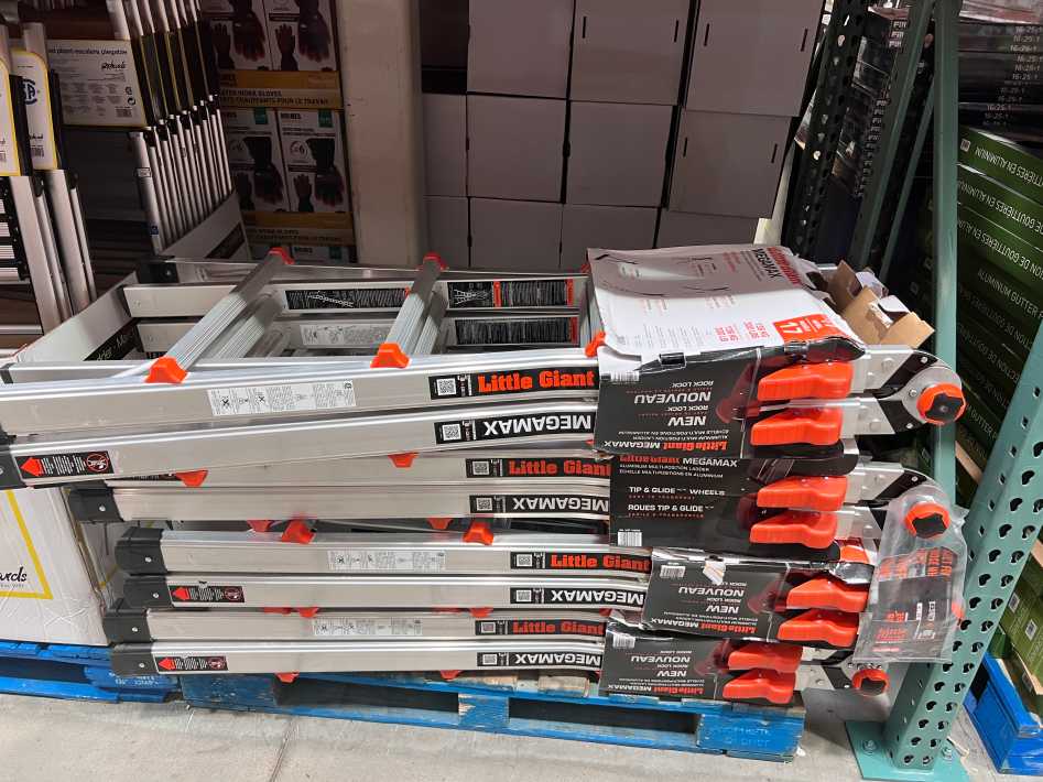 Costco LITTLE GIANT MEGAMAX LADDER 17 ft - Canada (ITM 1589652)
