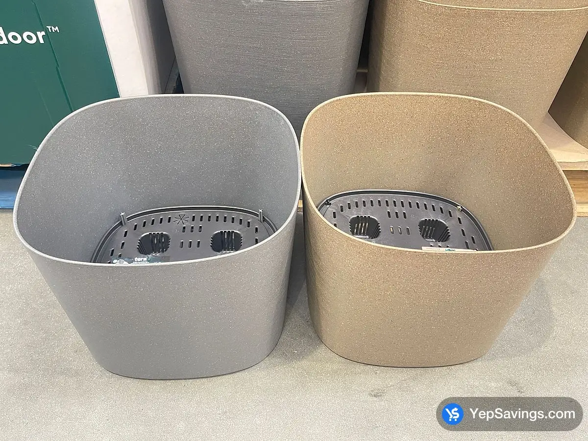 Costco TERAPLAST CAPRI WOOD ESSENCE PLANTER 38 cm - Canada (ITM 1868242)