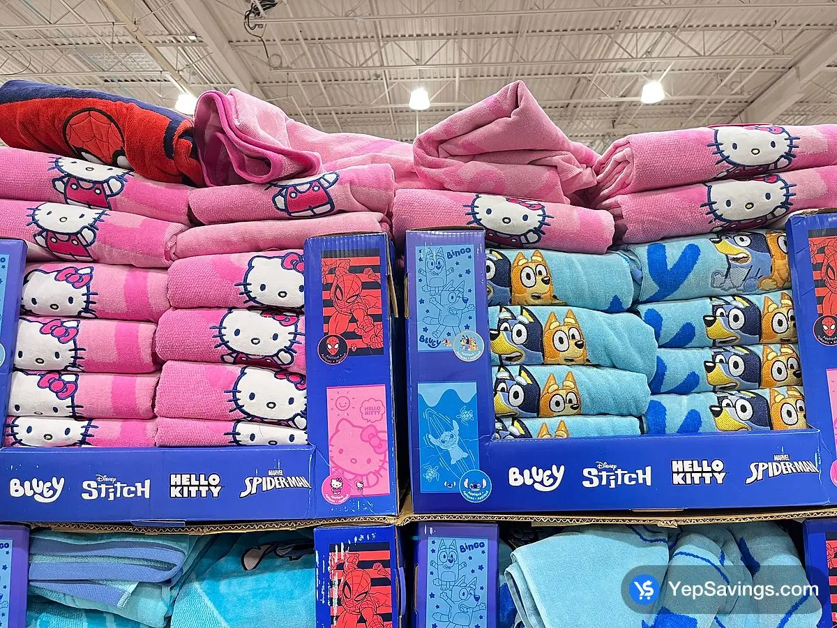 Costco LICENSED KIDS BEACH TOWEL 34 " X 63 " - Canada (ITM 1727168)
