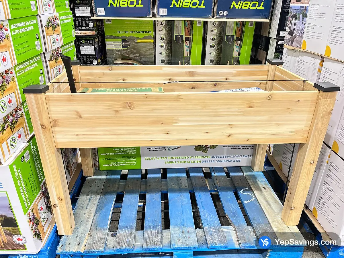 Costco CEDARCRAFT SELF - WATERING CEDAR PLANTER - Canada (ITM 1874407)