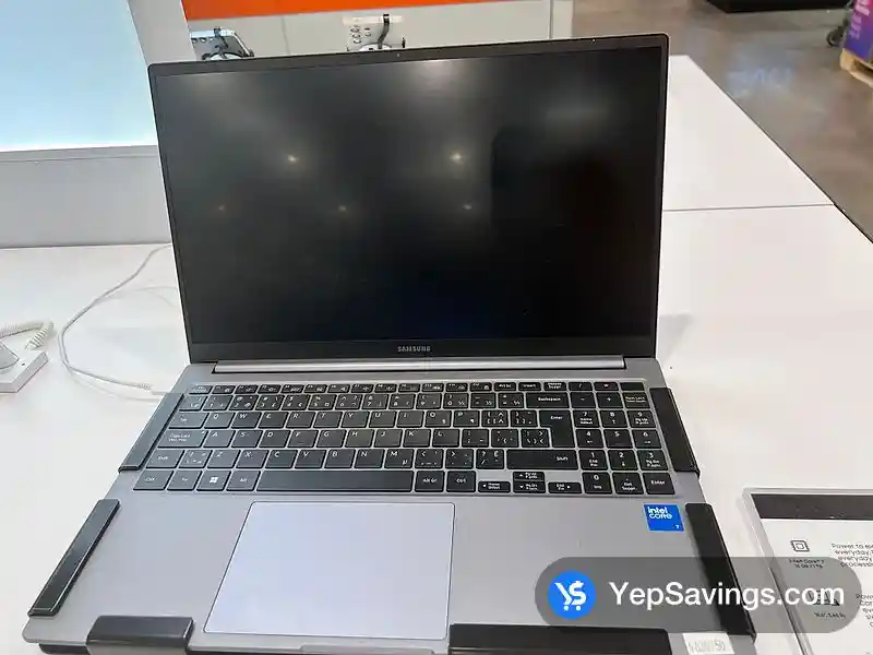 15.6 " LAPTOP