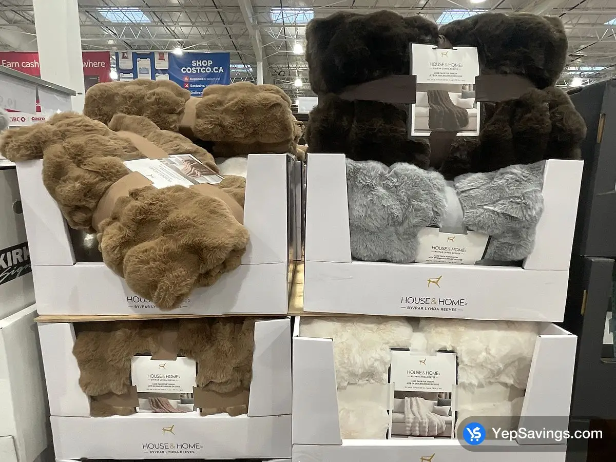 Costco HOUSE & HOME FAUX FUR THROW 60 " X 70 " - Canada (ITM 5536972)