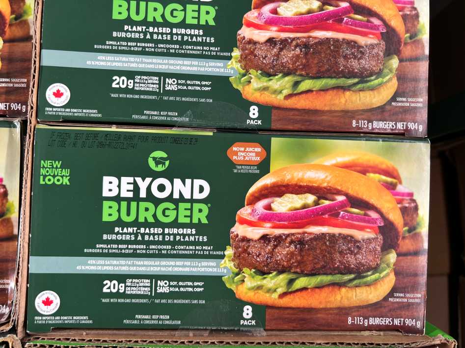 BEYOND MEAT PLANT BASED BURGER 8 X 113 g ITM 2338620 at Costco
