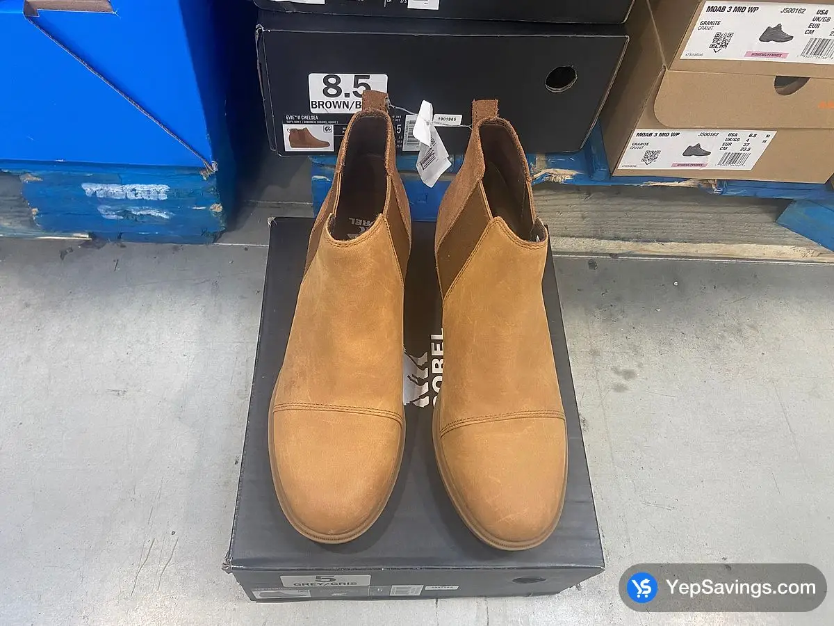Costco SOREL EVIE CHELSEA BOOT II LADIES SIZES 5-10 - Canada (ITM 1901965)